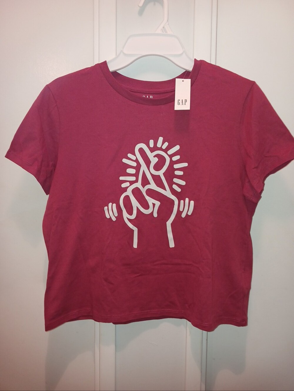 GAP + Keith Haring Kids Retro 90s Graphic Tee Fingers Crossed Grafitti NEW